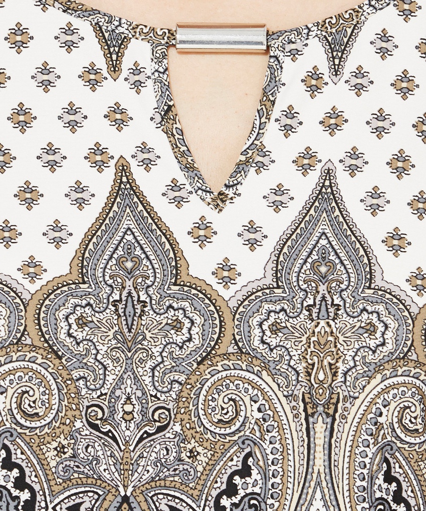 Classic Sleeveless Dress – Image 3
